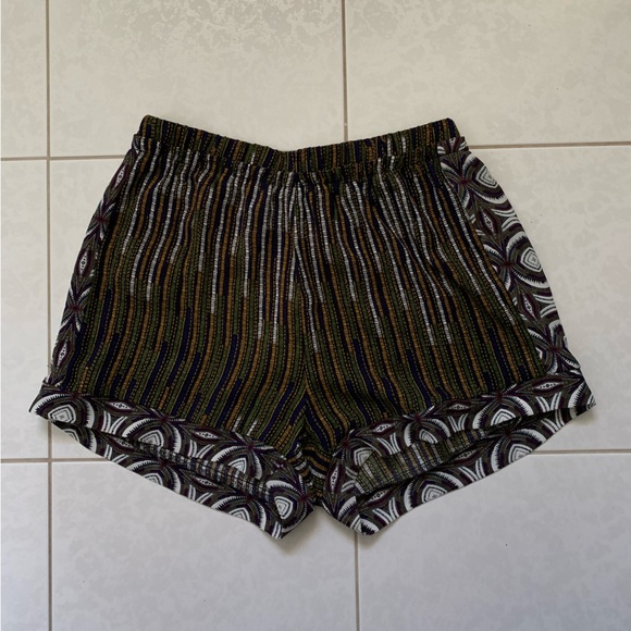 H&M Tribal print shorts - Picture 3 of 3